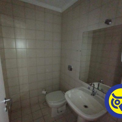 Sala com 42m², 1 garagem, no bairro Centro em Florianópolis