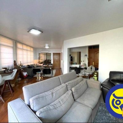 Apartamentos com 237m², 4 quartos, 4 suítes, 2 garagens, no bairro Centro em Florianópolis