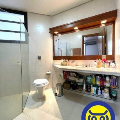 Apartamentos com 237m², 4 quartos, 4 suítes, 2 garagens, no bairro Centro em Florianópolis