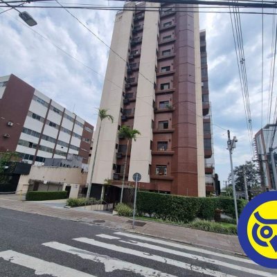Apartamentos com 171m², 4 quartos, 2 suítes, 2 garagens, no bairro Centro em Florianópolis