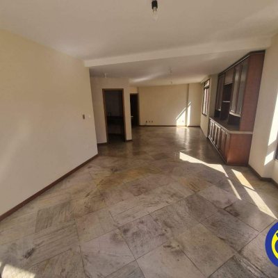 Apartamentos com 171m², 4 quartos, 2 suítes, 2 garagens, no bairro Centro em Florianópolis