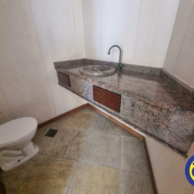 Apartamentos com 171m², 4 quartos, 2 suítes, 2 garagens, no bairro Centro em Florianópolis