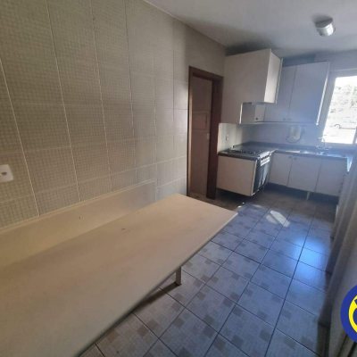 Apartamentos com 171m², 4 quartos, 2 suítes, 2 garagens, no bairro Centro em Florianópolis