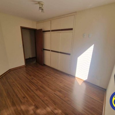 Apartamentos com 171m², 4 quartos, 2 suítes, 2 garagens, no bairro Centro em Florianópolis