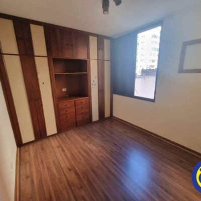 Apartamentos com 171m², 4 quartos, 2 suítes, 2 garagens, no bairro Centro em Florianópolis