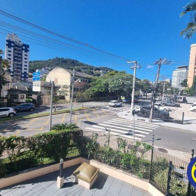 Apartamentos com 171m², 4 quartos, 2 suítes, 2 garagens, no bairro Centro em Florianópolis