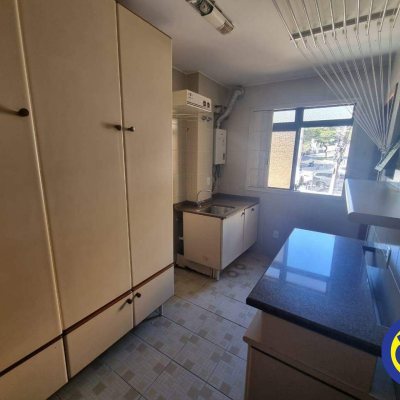 Apartamentos com 171m², 4 quartos, 2 suítes, 2 garagens, no bairro Centro em Florianópolis