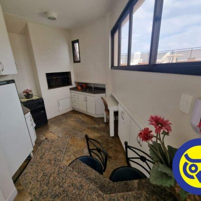 Apartamentos com 171m², 4 quartos, 2 suítes, 2 garagens, no bairro Centro em Florianópolis