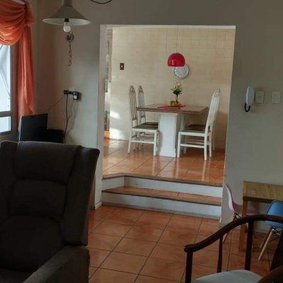 Casa Residencial com 280m², 3 quartos, 2 suítes, 1 garagem, no bairro Itaguaçu em Florianópolis