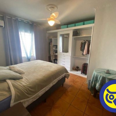 Casa Residencial com 280m², 3 quartos, 2 suítes, 1 garagem, no bairro Itaguaçu em Florianópolis