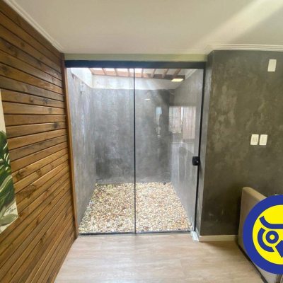 Casa Residencial com 280m², 3 quartos, 2 suítes, 1 garagem, no bairro Itaguaçu em Florianópolis