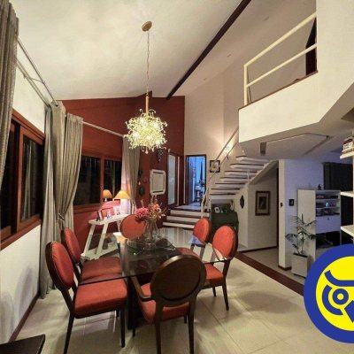 Casa Residencial com 205m², 3 quartos, 2 suítes, 2 garagens, no bairro Pantanal em Florianópolis