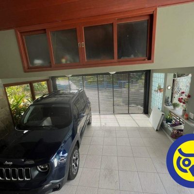 Casa Residencial com 205m², 3 quartos, 2 suítes, 2 garagens, no bairro Pantanal em Florianópolis