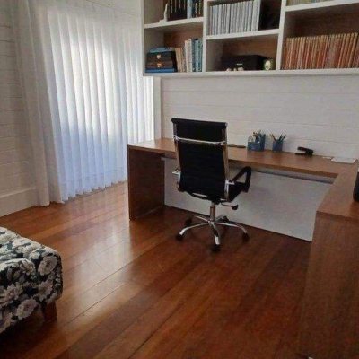 Casa Residencial com 360m², 3 quartos, 2 suítes, 2 garagens, no bairro Vargem Grande em Florianópolis
