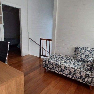 Casa Residencial com 360m², 3 quartos, 2 suítes, 2 garagens, no bairro Vargem Grande em Florianópolis