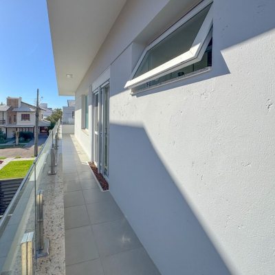 Casa Residencial com 242m², 4 quartos, 3 suítes, 4 garagens, no bairro Jurerê Internacional em Florianópolis