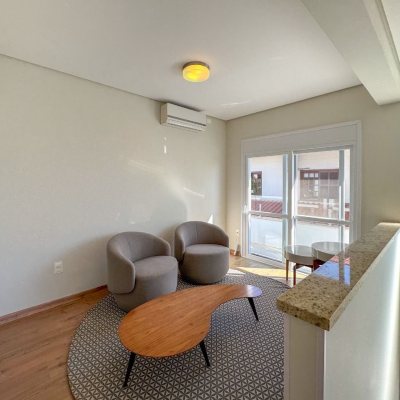 Casa Residencial com 242m², 4 quartos, 3 suítes, 4 garagens, no bairro Jurerê Internacional em Florianópolis