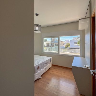 Casa Residencial com 242m², 4 quartos, 3 suítes, 4 garagens, no bairro Jurerê Internacional em Florianópolis