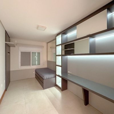 Casa Residencial com 242m², 4 quartos, 3 suítes, 4 garagens, no bairro Jurerê Internacional em Florianópolis