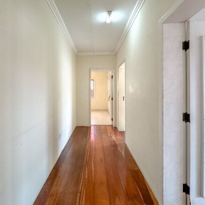 Casa Residencial com 340m², 4 quartos, 4 suítes, 4 garagens, no bairro Trindade em Florianópolis