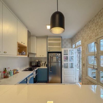 Casa Residencial com 340m², 4 quartos, 4 suítes, 4 garagens, no bairro Trindade em Florianópolis