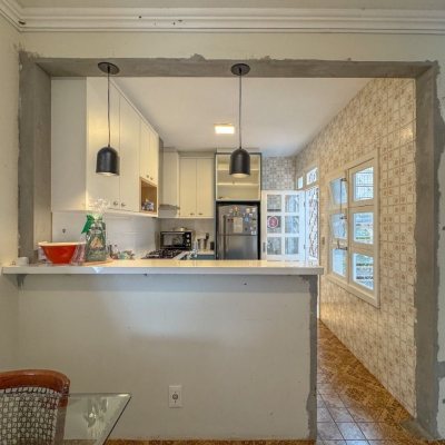 Casa Residencial com 340m², 4 quartos, 4 suítes, 4 garagens, no bairro Trindade em Florianópolis