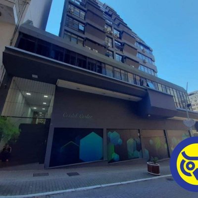 Sala com 32m², no bairro Centro em Florianópolis