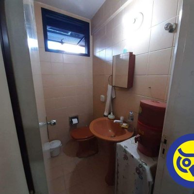 Sala com 32m², no bairro Centro em Florianópolis