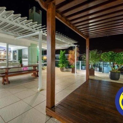 Cobertura com 265m², 3 quartos, 3 suítes, 2 garagens, no bairro Cachoeira Do Bom Jesus em Florianópolis