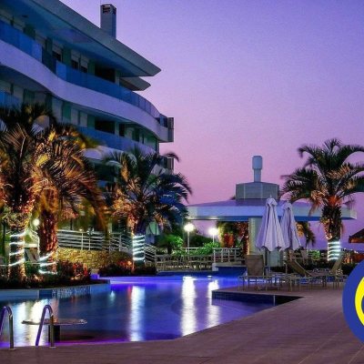 Cobertura com 265m², 3 quartos, 3 suítes, 2 garagens, no bairro Cachoeira Do Bom Jesus em Florianópolis