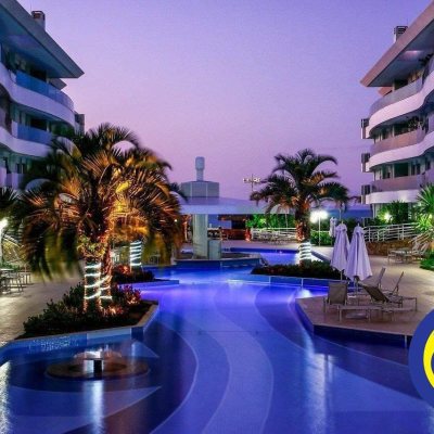 Cobertura com 265m², 3 quartos, 3 suítes, 2 garagens, no bairro Cachoeira Do Bom Jesus em Florianópolis