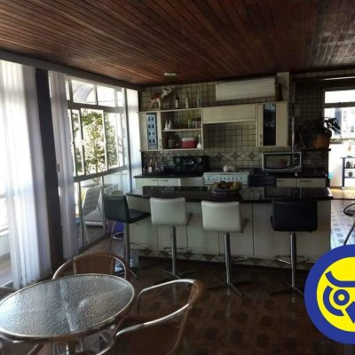 Cobertura com 360m², 5 quartos, 3 suítes, 3 garagens, no bairro Centro em Florianópolis