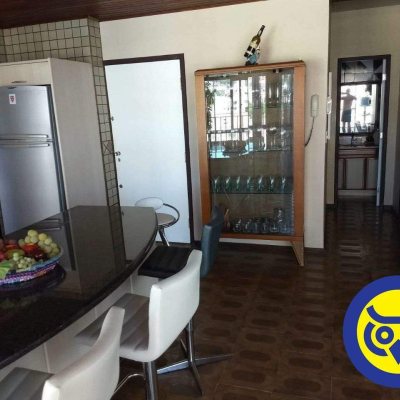 Cobertura com 360m², 5 quartos, 3 suítes, 3 garagens, no bairro Centro em Florianópolis