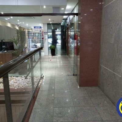 Sala com 30m², 2 garagens, no bairro Centro em Florianópolis