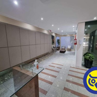 Sala com 30m², 2 garagens, no bairro Centro em Florianópolis