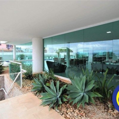 Apartamentos com 168m², 4 quartos, 3 suítes, 2 garagens, no bairro Cacupé em Florianópolis