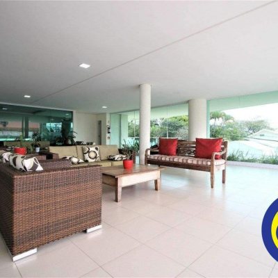 Apartamentos com 168m², 4 quartos, 3 suítes, 2 garagens, no bairro Cacupé em Florianópolis