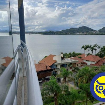 Apartamentos com 156m², 3 quartos, 3 suítes, 2 garagens, no bairro João Paulo em Florianópolis