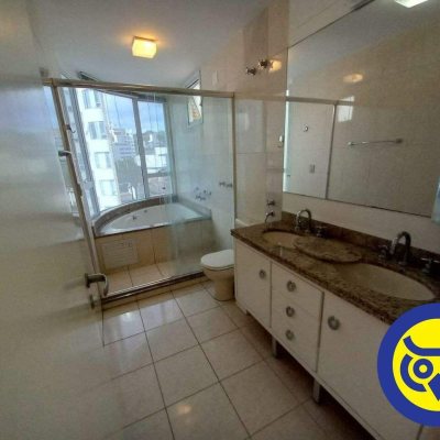 Apartamentos com 156m², 3 quartos, 3 suítes, 2 garagens, no bairro João Paulo em Florianópolis