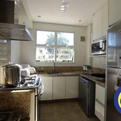 Apartamentos com 156m², 3 quartos, 3 suítes, 2 garagens, no bairro João Paulo em Florianópolis