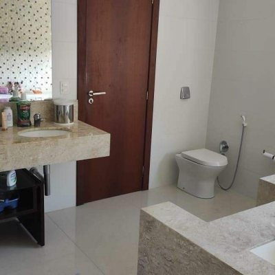 Casa em Condomínio com 349m², 6 quartos, 3 suítes, 3 garagens, no bairro Cacupé em Florianópolis