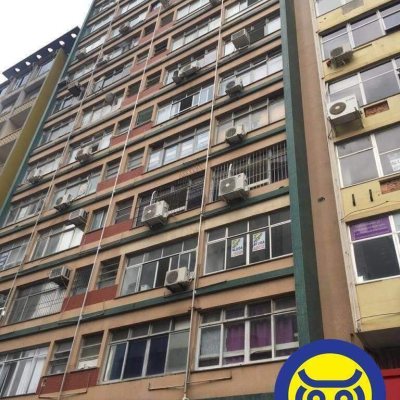 Sala com 34m², no bairro Centro em Florianópolis