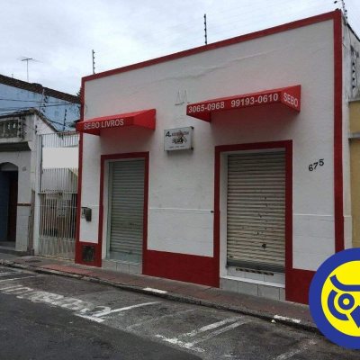 Casa Comercial com 150m², no bairro Centro em Florianópolis