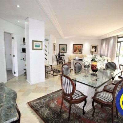Apartamentos com 236m², 3 quartos, 2 suítes, 2 garagens, no bairro Agronômica em Florianópolis
