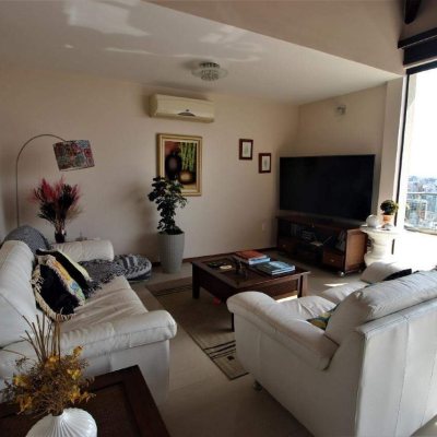 Casa Residencial com 370m², 4 quartos, 3 suítes, 2 garagens, no bairro Centro em Florianópolis