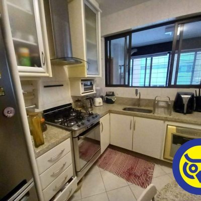Apartamentos com 143m², 4 quartos, 1 suíte, 3 garagens, no bairro Centro em Florianópolis