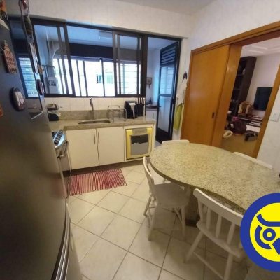 Apartamentos com 143m², 4 quartos, 1 suíte, 3 garagens, no bairro Centro em Florianópolis