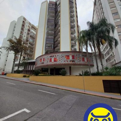 Apartamentos com 143m², 4 quartos, 1 suíte, 3 garagens, no bairro Centro em Florianópolis