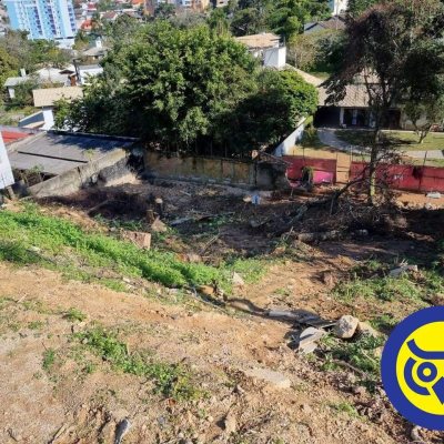 Terreno Comercial/Residencial com 912m², no bairro Carvoeira em Florianópolis