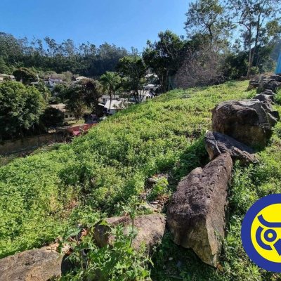 Terreno Comercial/Residencial com 912m², no bairro Carvoeira em Florianópolis